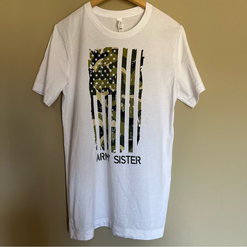 *Brand New* 🤍 White Army Sister Camo Flag Short Sleeve T-Shirt Medium